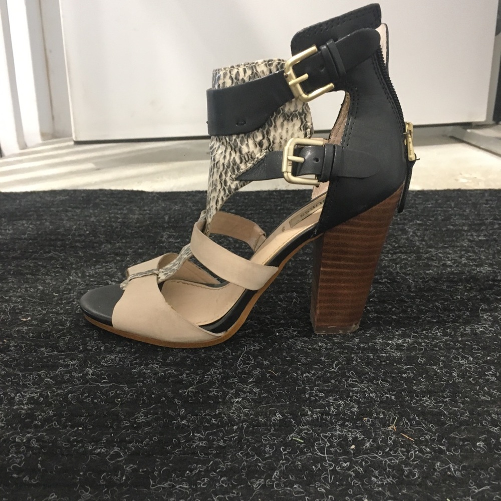 Guess shoes, size 6 1/2